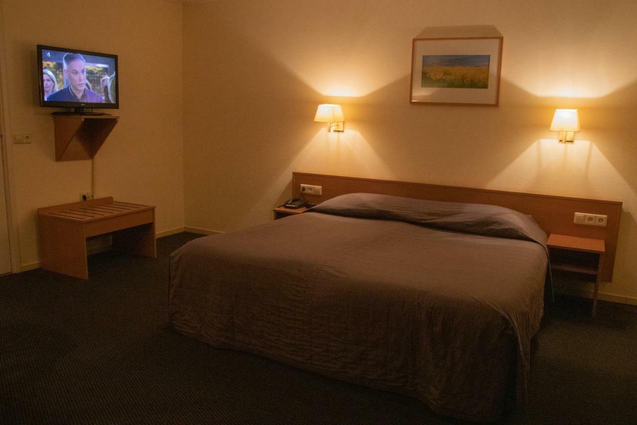 Hotel 'T Zwaantje Лихтенворде Экстерьер фото